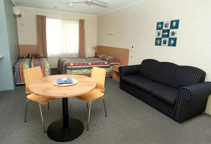 Byron Motor Lodge Motel