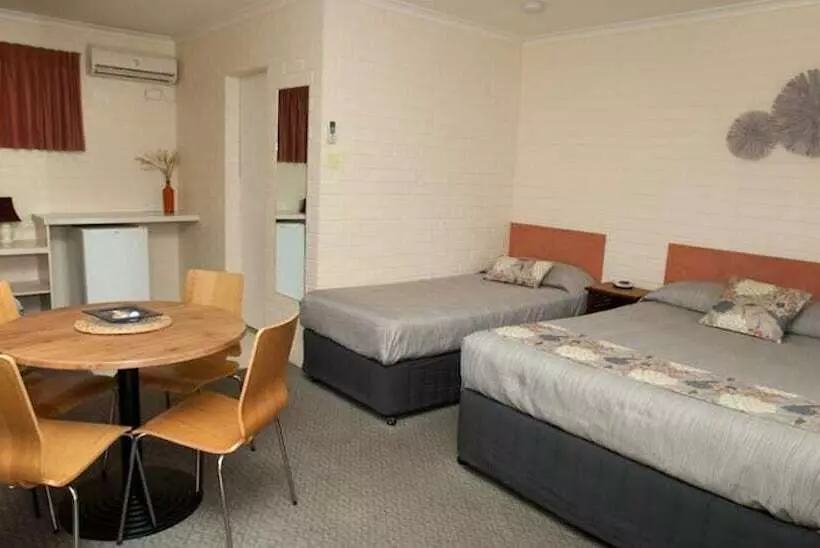 Byron Motor Lodge Motel