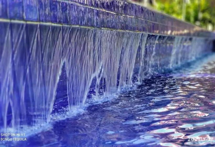 فندق Au Cabaret Vert