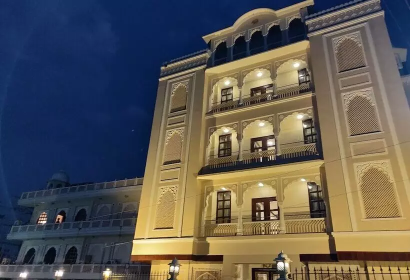 هتل Laxmi Palace Heritage Boutique