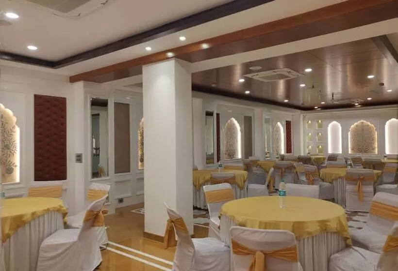 هتل Laxmi Palace Heritage Boutique