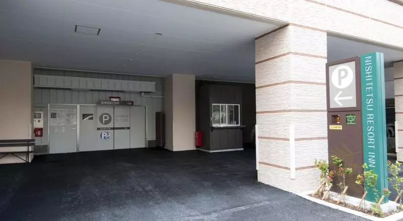 Отель Nishitetsu Resort Inn Naha
