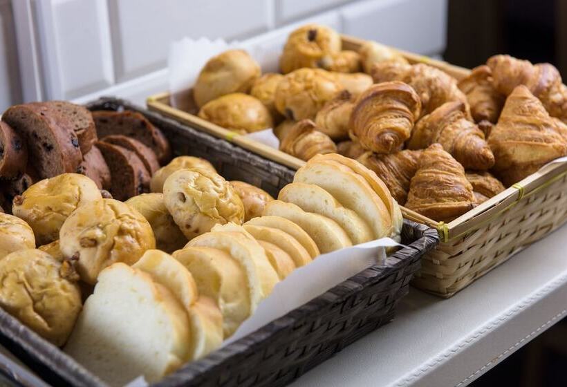 هتل Nishitetsu Resort Inn Naha