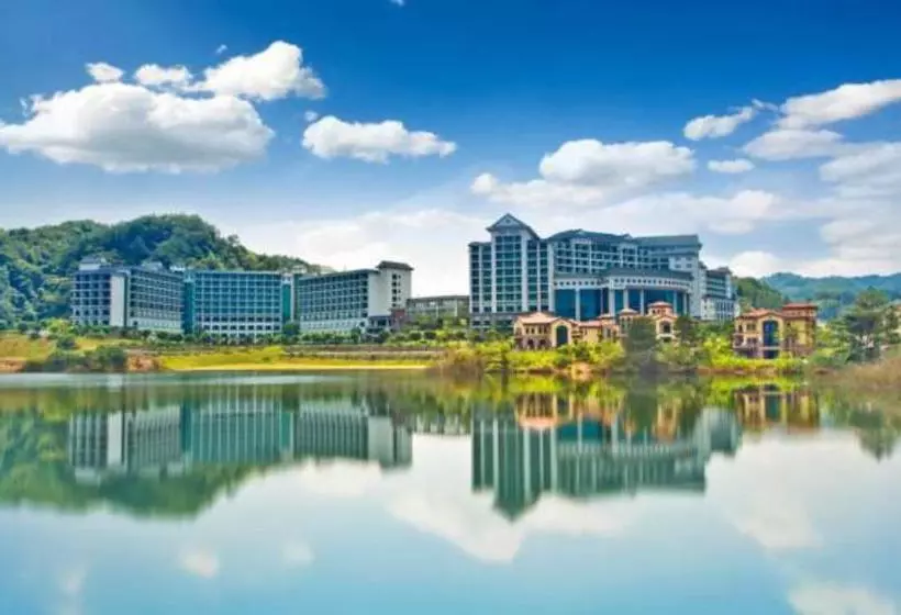 Mels Weldon Evergreen Lake Hotel Heyuan