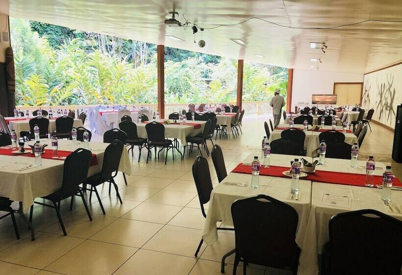 בית מלון כפרי Pacific Gardens