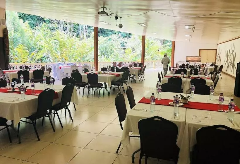 ホテル Pacific Gardens