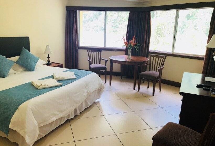 בית מלון כפרי Pacific Gardens