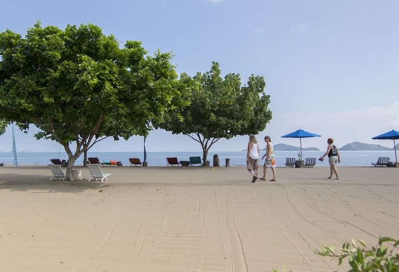 Hotel Puri Sari Beach