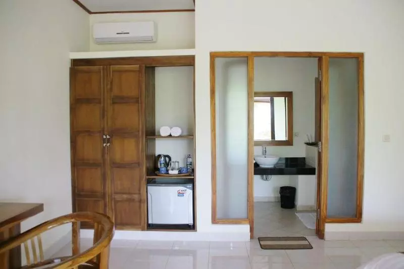 Hotel Puri Sari Beach