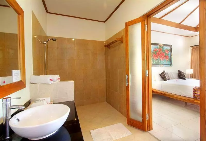 Hotel Puri Sari Beach