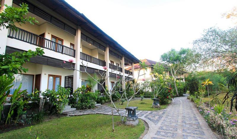 Hotel Puri Sari Beach