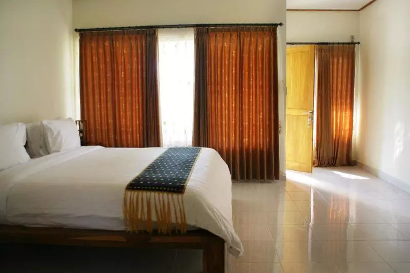 Hotel Puri Sari Beach