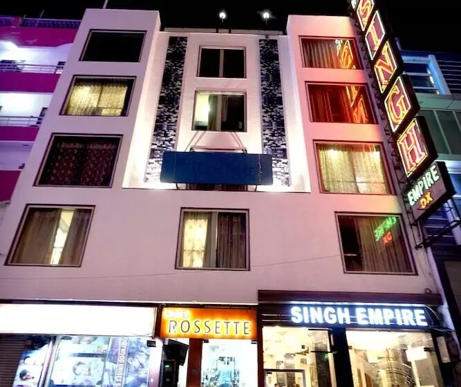 בית מלון כפרי The Singh Empire, New Delhi
