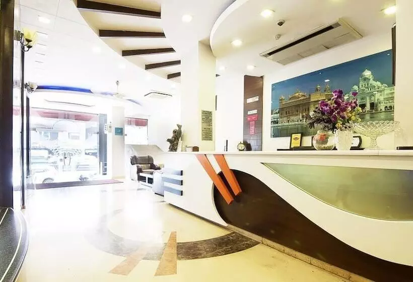 בית מלון כפרי The Singh Empire, New Delhi