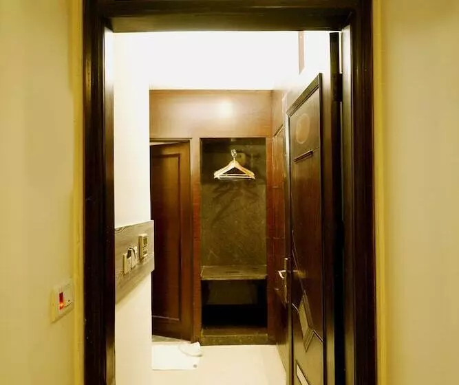 בית מלון כפרי The Singh Empire, New Delhi