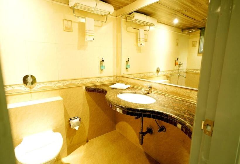 בית מלון כפרי The Singh Empire, New Delhi