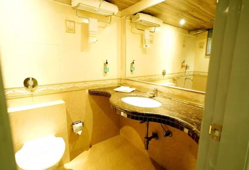 בית מלון כפרי The Singh Empire, New Delhi