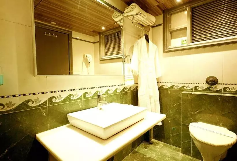 בית מלון כפרי The Singh Empire, New Delhi