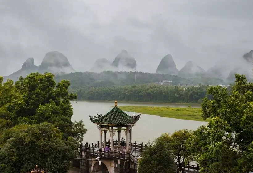 Hotel Yangshuo Riverview