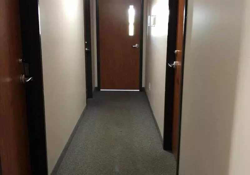 Мотель Budget Lodge