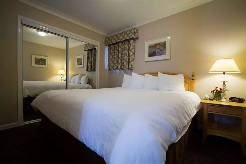 모텔 Glenwood Inn & Suites