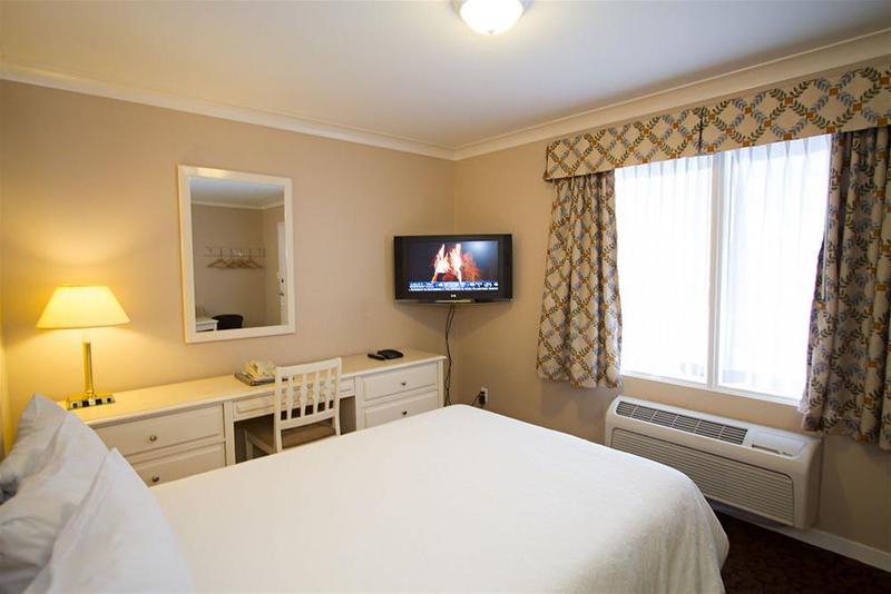 モーテル Glenwood Inn & Suites