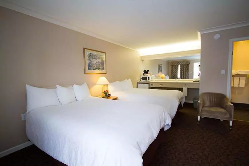 모텔 Glenwood Inn & Suites