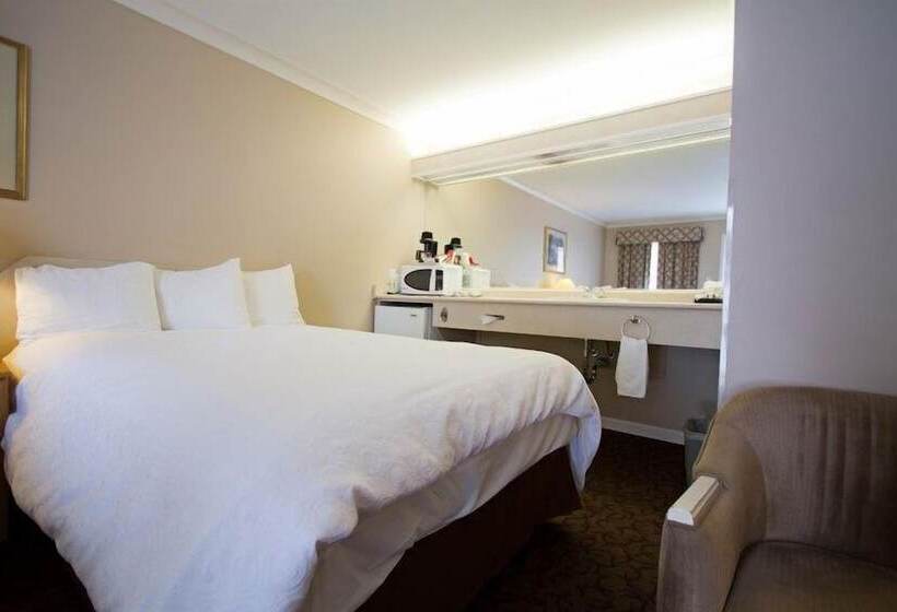 モーテル Glenwood Inn & Suites