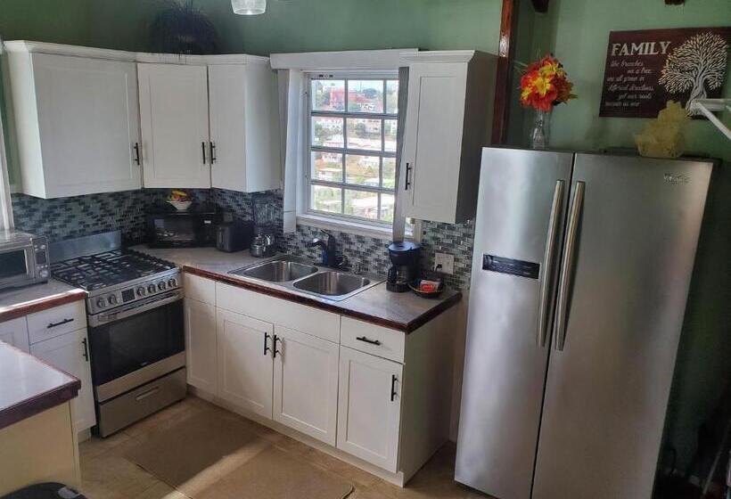 پانسیون Annasville Comfort Studio