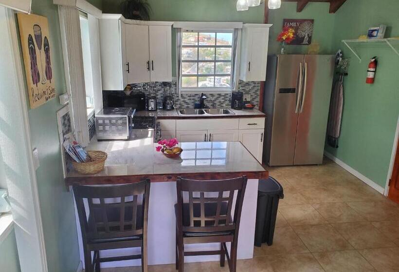 پانسیون Annasville Comfort Studio