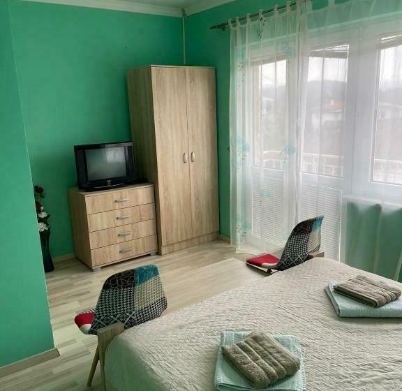 تختخواب و صبحانه Guesthouse Petrović