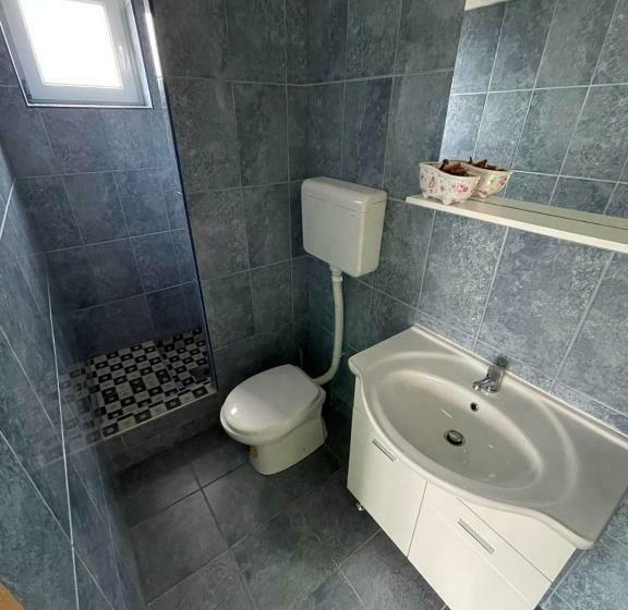 تختخواب و صبحانه Guesthouse Petrović