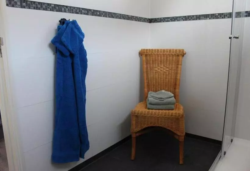 ペンション Logement De Garage
