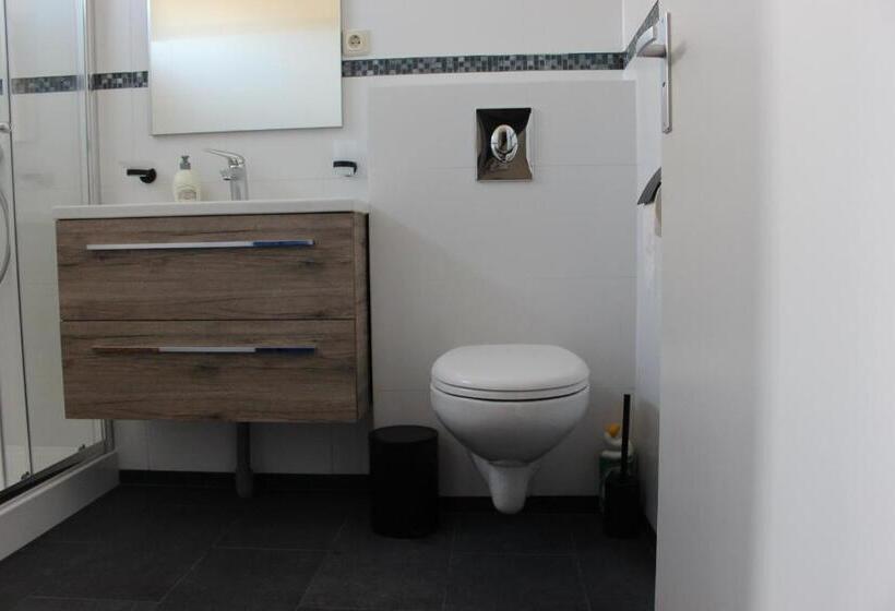 بنسيون Logement De Garage