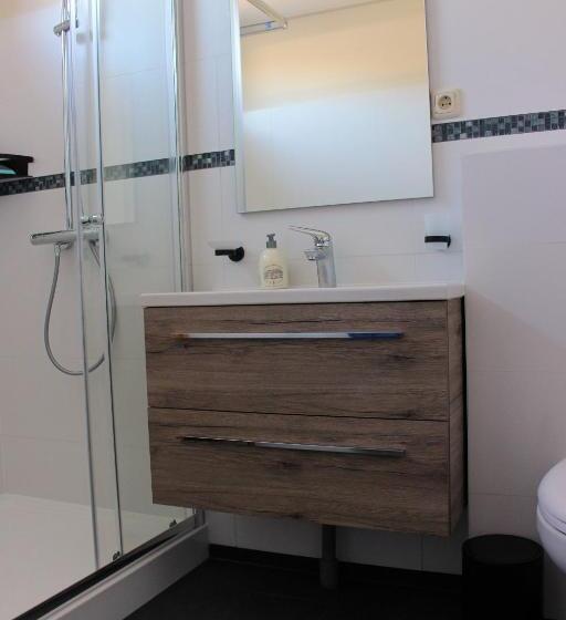 بنسيون Logement De Garage