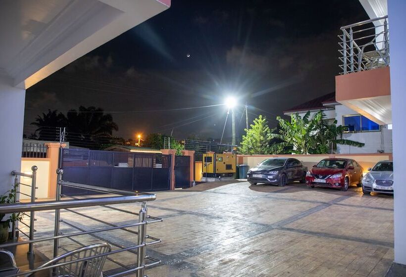 Washington Court Apartments