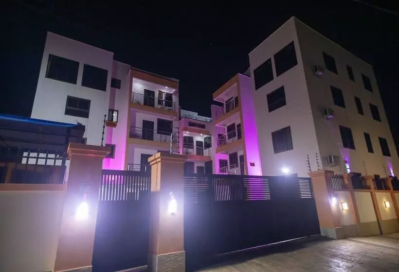 Washington Court Apartments