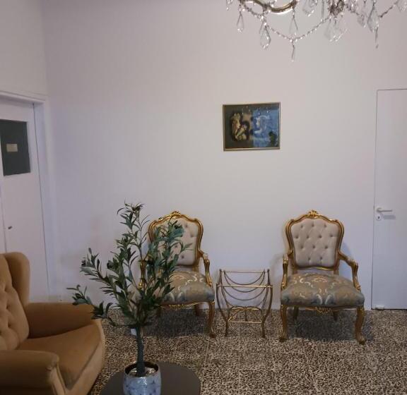 هاستل Cottage Heights