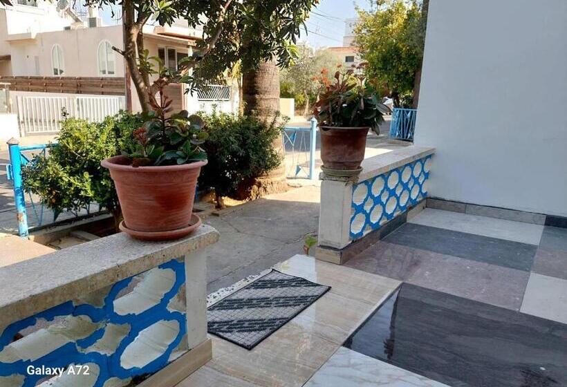 هاستل Cottage Heights