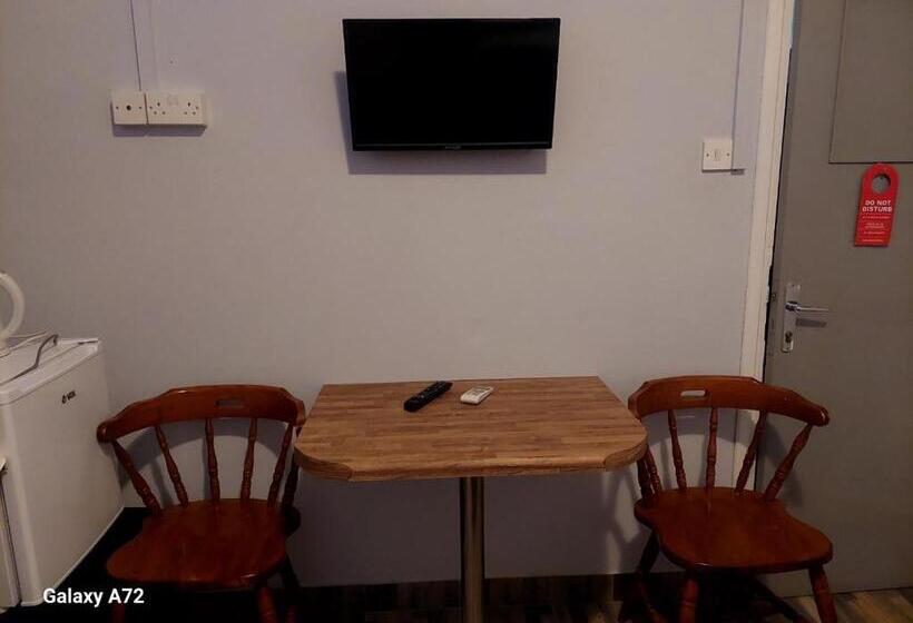 هاستل Cottage Heights