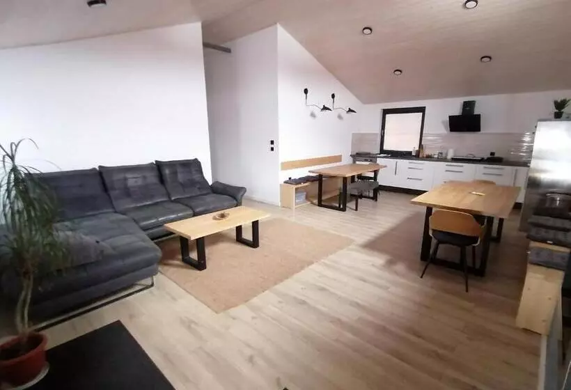 Hotelli Cozy Rooms Toplita