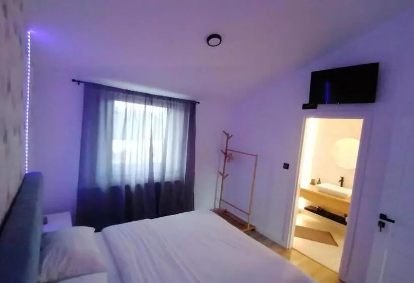 Hotelli Cozy Rooms Toplita