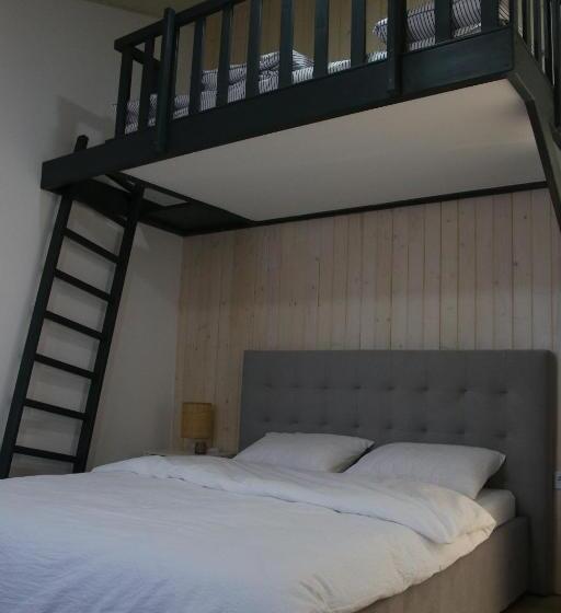 هتل Cozy Rooms Toplita