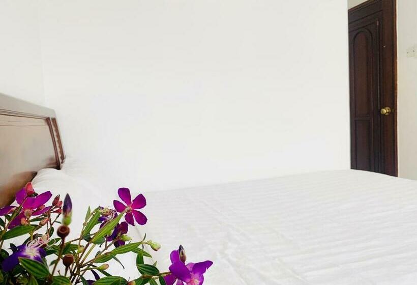 هتل Khách Sạn Nam Ngọc đà Lạt