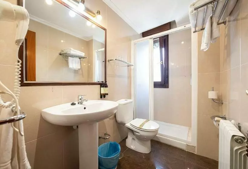 Hotelli Puerto De Candás