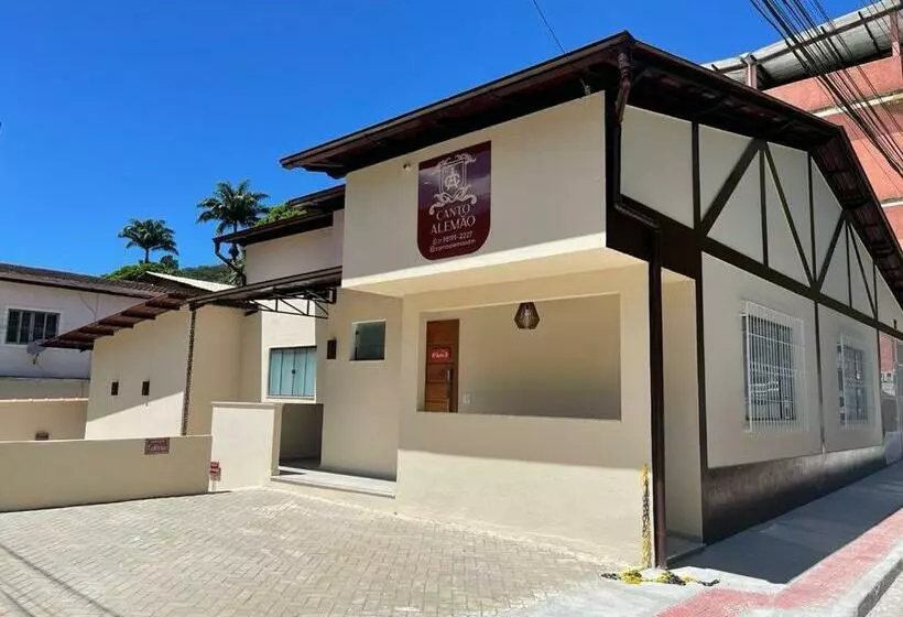 Retkeilymaja Canto Alemão