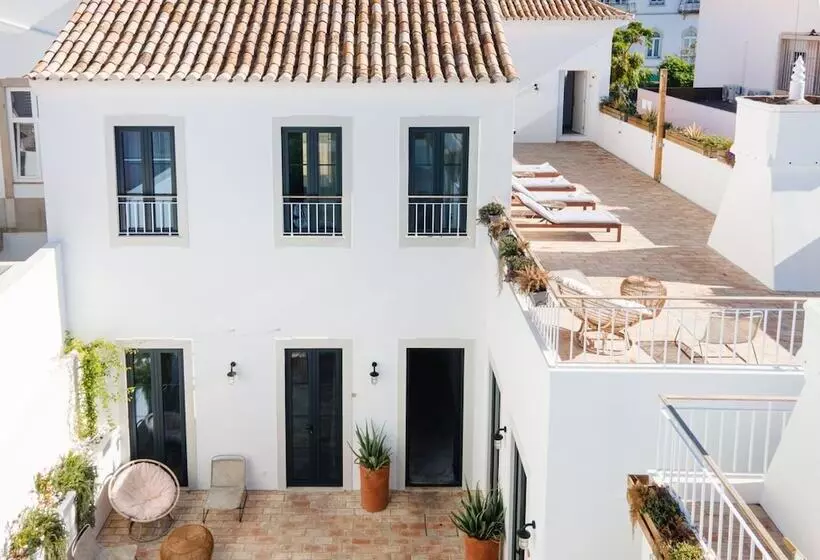 Hotelli Casa Rosa Villa With Pool In Olhao Centre