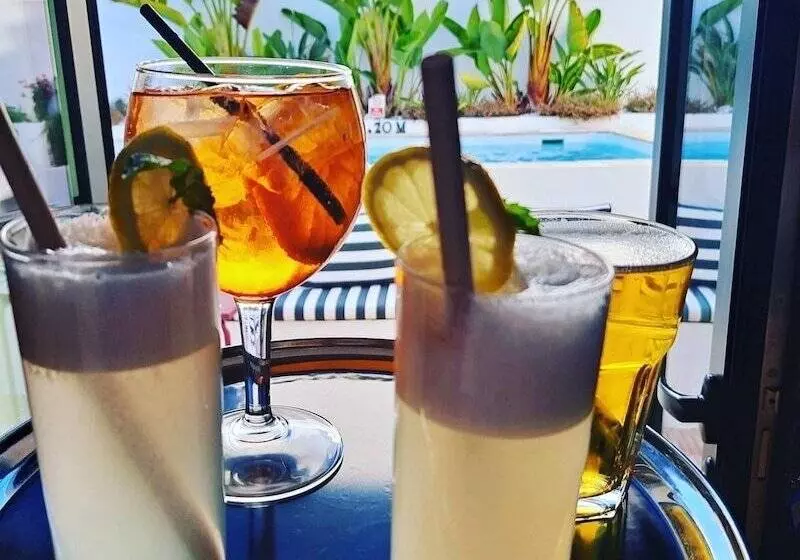 Hotelli Casa Rosa Villa With Pool In Olhao Centre