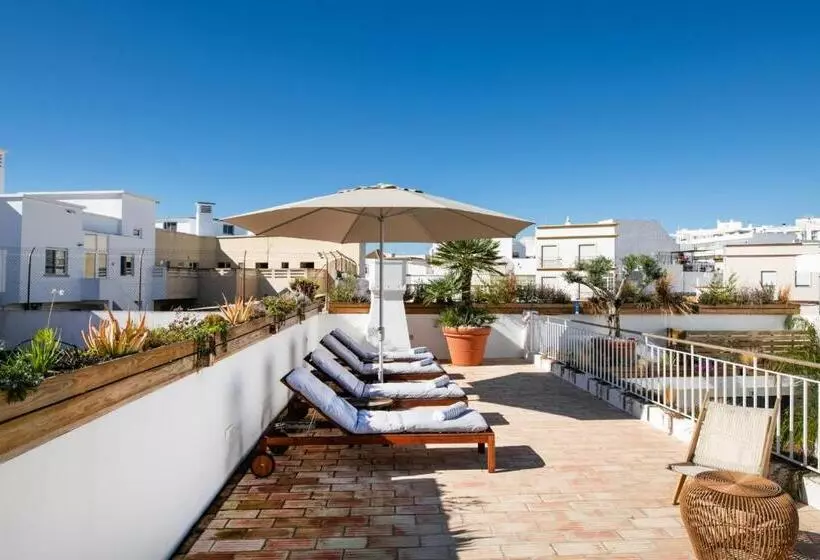 Hotelli Casa Rosa Villa With Pool In Olhao Centre