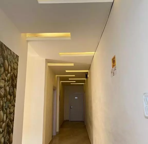 Hotel Citrine